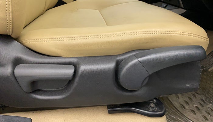 2017 Honda City 1.5L I-VTE V CVT, Petrol, Automatic, 28,132 km, Driver Side Adjustment Panel