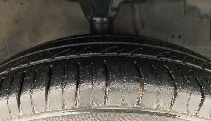 2013 Hyundai Eon ERA +, Petrol, Manual, 67,729 km, Right Front Tyre Tread