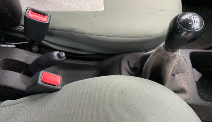 2013 Hyundai Eon ERA +, Petrol, Manual, 67,729 km, Gear Lever