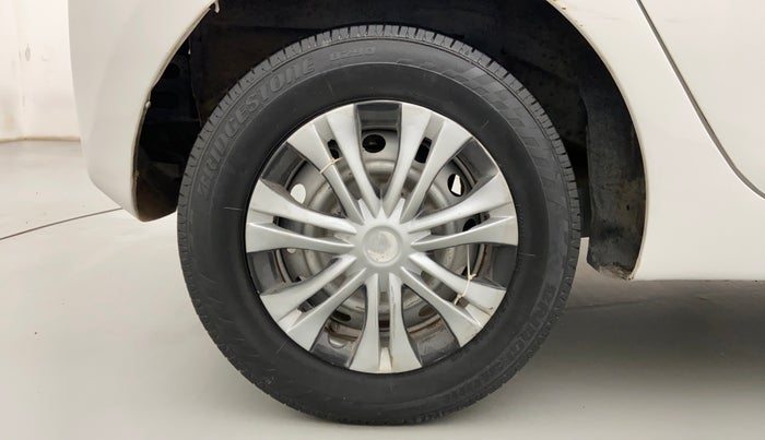 2013 Hyundai Eon ERA +, Petrol, Manual, 67,729 km, Right Rear Wheel