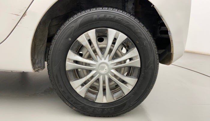 2013 Hyundai Eon ERA +, Petrol, Manual, 67,729 km, Left Rear Wheel