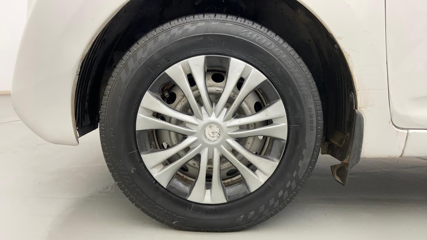 2013 Hyundai Eon ERA +, Petrol, Manual, 67,729 km, Left Front Wheel