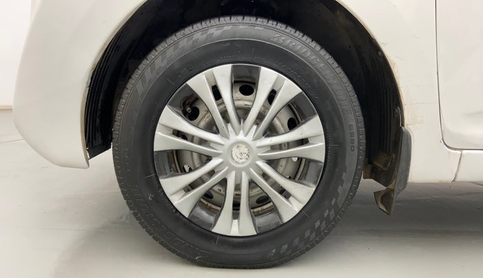 2013 Hyundai Eon ERA +, Petrol, Manual, 67,729 km, Left Front Wheel