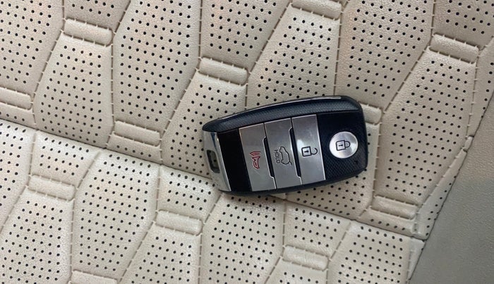 2019 KIA SELTOS HTX 1.5 DIESEL, Diesel, Manual, 92,442 km, Key Close Up