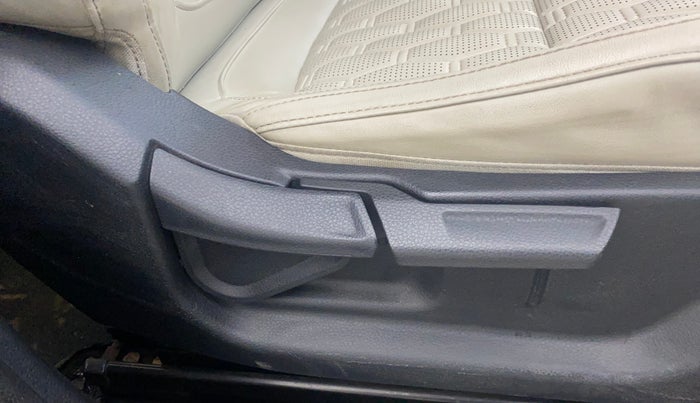 2019 KIA SELTOS HTX 1.5 DIESEL, Diesel, Manual, 92,442 km, Driver Side Adjustment Panel