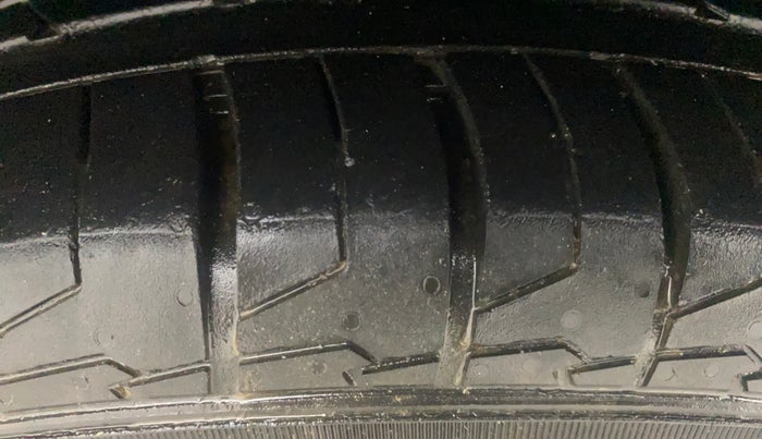 2019 KIA SELTOS HTX 1.5 DIESEL, Diesel, Manual, 92,442 km, Left Front Tyre Tread