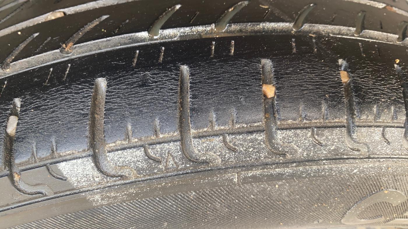 2018 Maruti Wagon R 1.0 VXI, Petrol, Manual, 97,429 km, Right Rear Tyre Tread