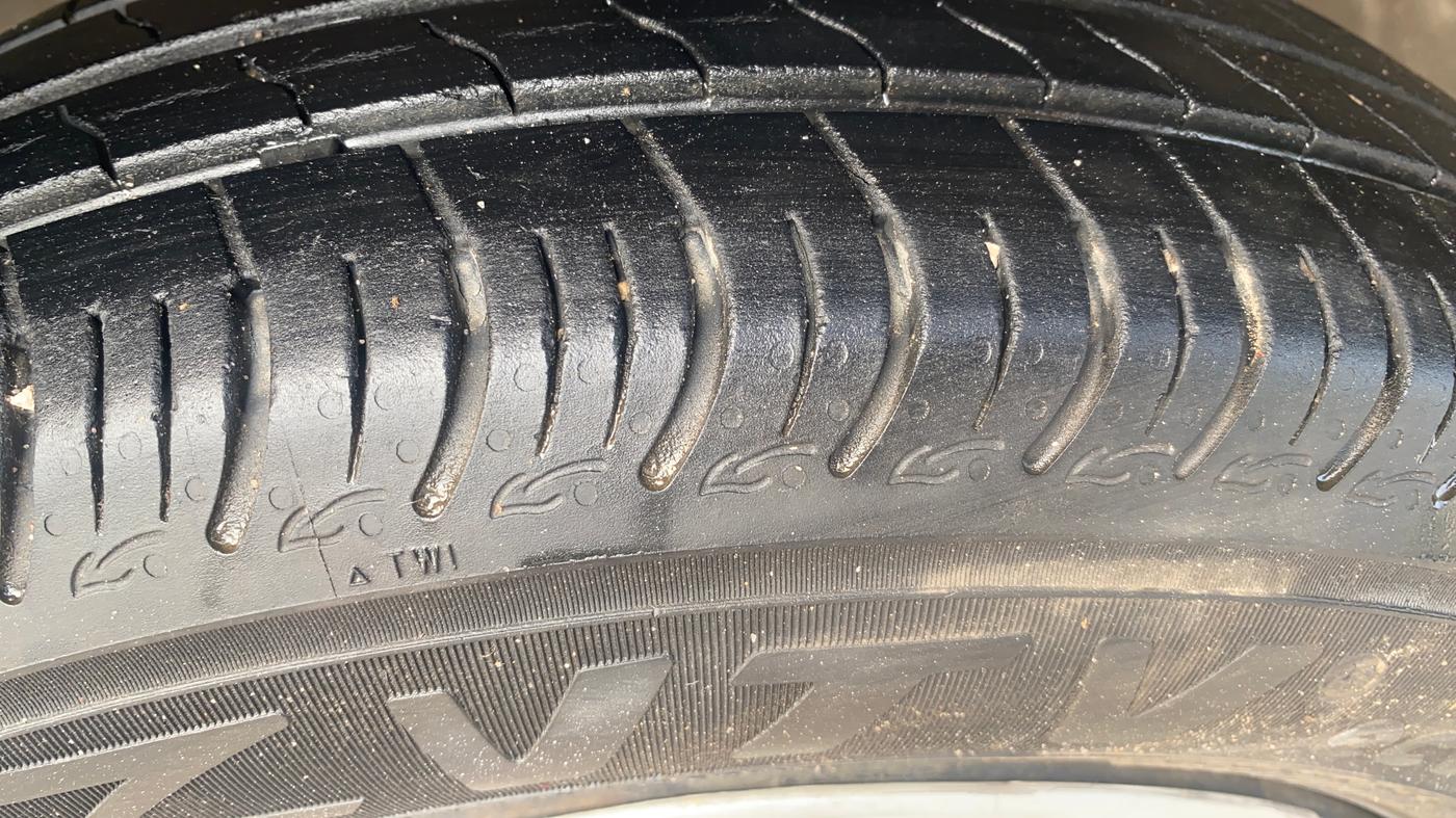 2018 Maruti Wagon R 1.0 VXI, Petrol, Manual, 97,429 km, Left Front Tyre Tread