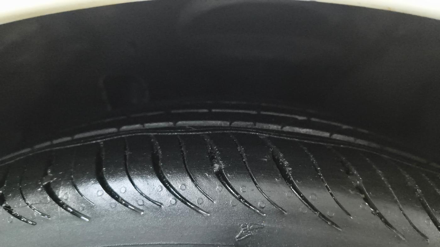 2015 Hyundai Verna FLUIDIC 1.6 CRDI S(O) 4S, Diesel, Manual, 92,597 km, Left Front Tyre Tread
