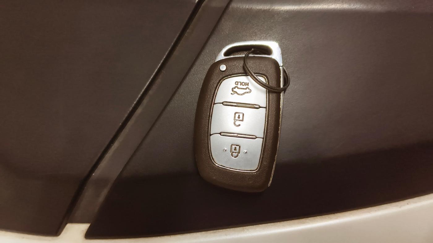 2015 Hyundai Verna FLUIDIC 1.6 CRDI S(O) 4S, Diesel, Manual, 92,597 km, Key Close Up
