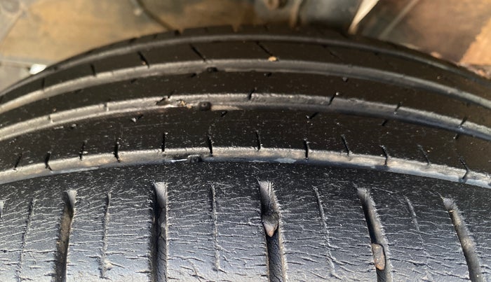 2020 Maruti Baleno ZETA PETROL 1.2, Petrol, Manual, 44,149 km, Left Front Tyre Tread