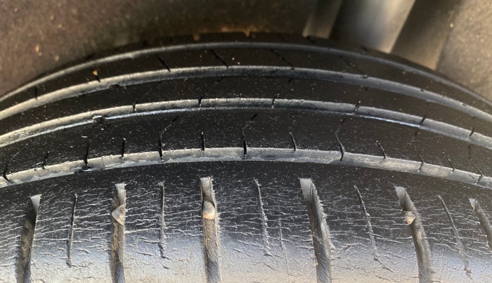 2020 Maruti Baleno ZETA PETROL 1.2, Petrol, Manual, 44,149 km, Left Rear Tyre Tread