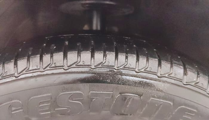 2022 Maruti Swift ZXI CNG, CNG, Manual, 92,126 km, Right Front Tyre Tread