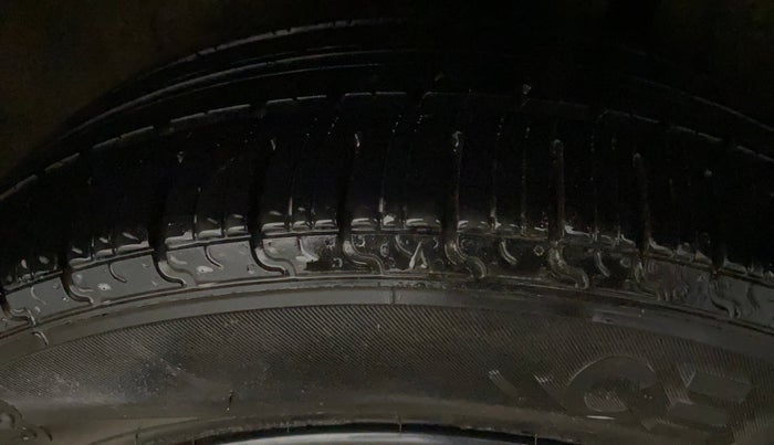 2021 Maruti XL6 ZETA MT, Petrol, Manual, 66,333 km, Left Rear Tyre Tread