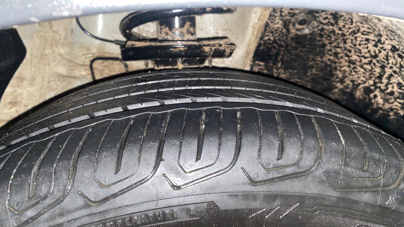 2022 MG ASTOR SUPER EX 1.5 MT, Petrol, Manual, 15,802 km, Right Front Tyre Tread