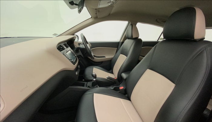 2016 Hyundai Elite i20 ASTA 1.2 (O), Petrol, Manual, 17,000 km, Right Side Front Door Cabin