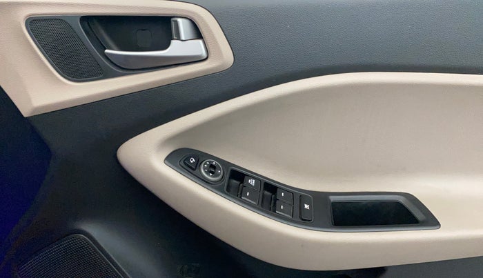 2019 Hyundai Elite i20 SPORTZ PLUS 1.2, Petrol, Manual, 32,042 km, Driver Side Door Panels Control