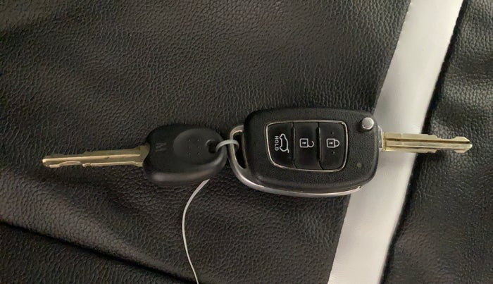 2019 Hyundai Elite i20 SPORTZ PLUS 1.2, Petrol, Manual, 32,042 km, Key Close Up