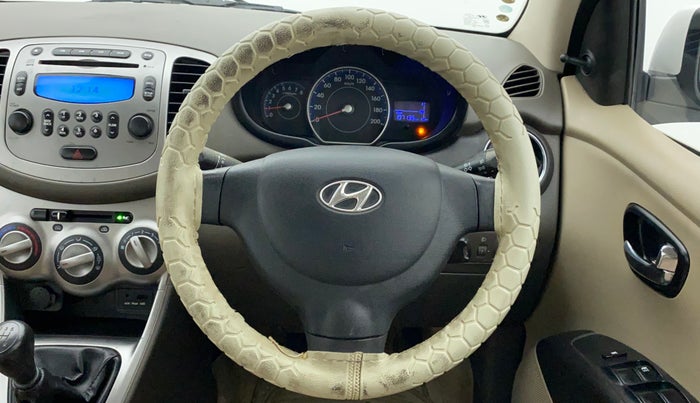 2015 Hyundai i10 SPORTZ 1.1, Petrol, Manual, 1,07,164 km, Steering Wheel Close Up