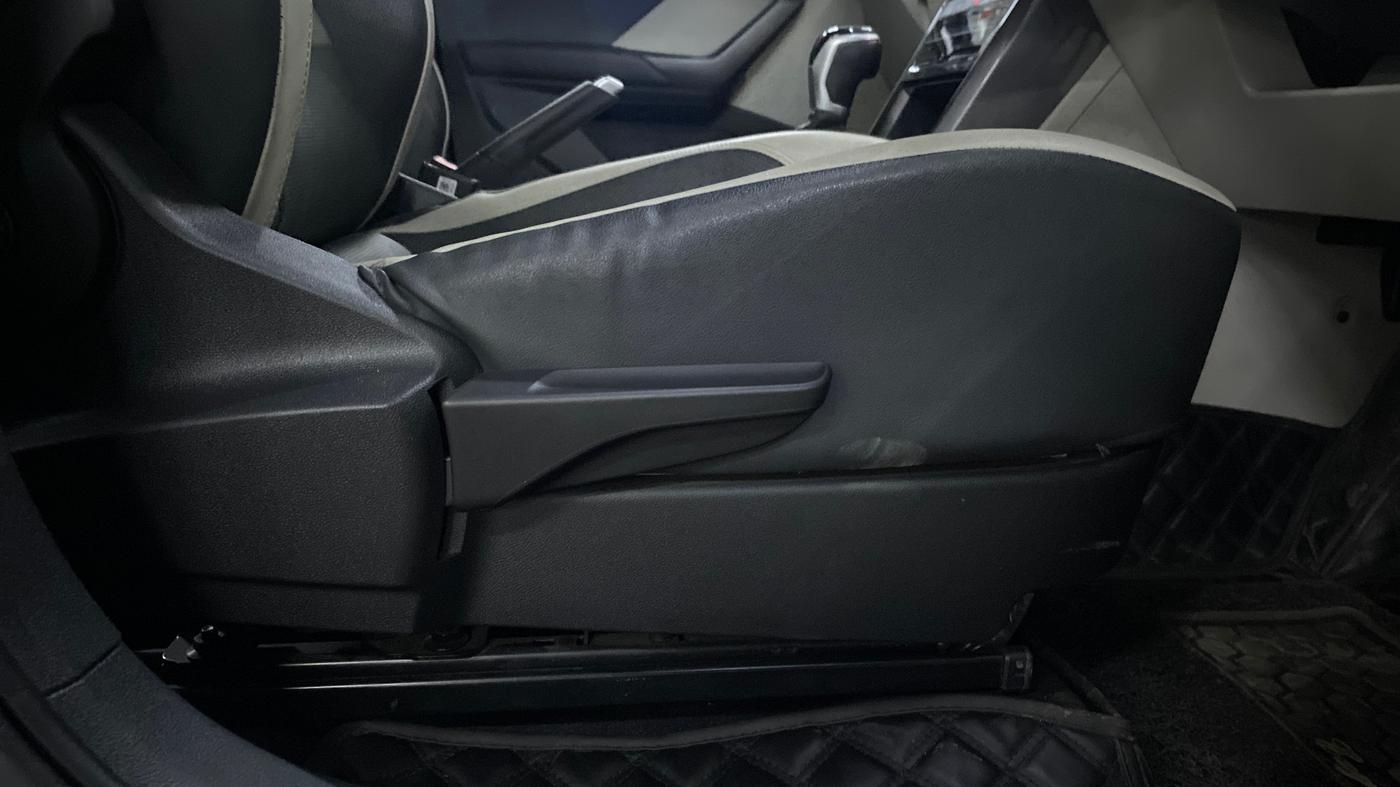 2023 Volkswagen TAIGUN TOPLINE 1.0 TSI AT, Petrol, Automatic, 55,843 km, Driver Side Adjustment Panel