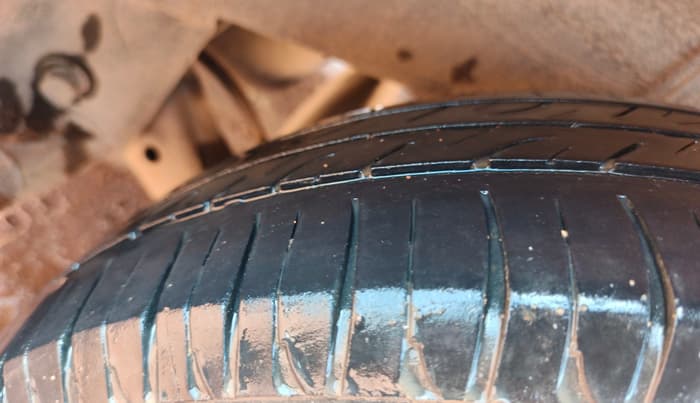 2014 Hyundai Xcent S (O) 1.2, Petrol, Manual, 52,138 km, Left Rear Tyre Tread