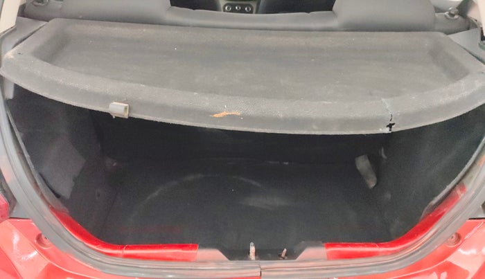 2016 Tata Tiago XT PETROL, Petrol, Manual, 63,274 km, Boot Inside