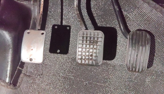 2016 Tata Tiago XT PETROL, Petrol, Manual, 63,274 km, Pedals