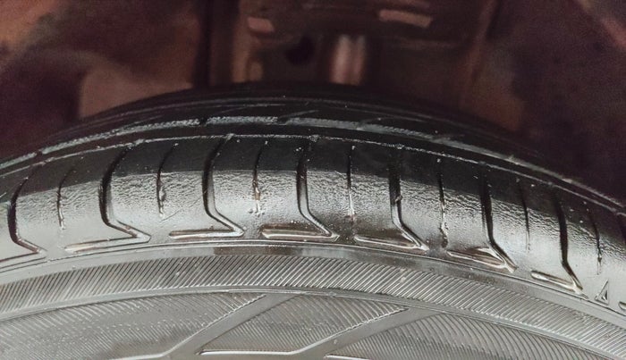 2016 Tata Tiago XT PETROL, Petrol, Manual, 63,274 km, Left Front Tyre Tread
