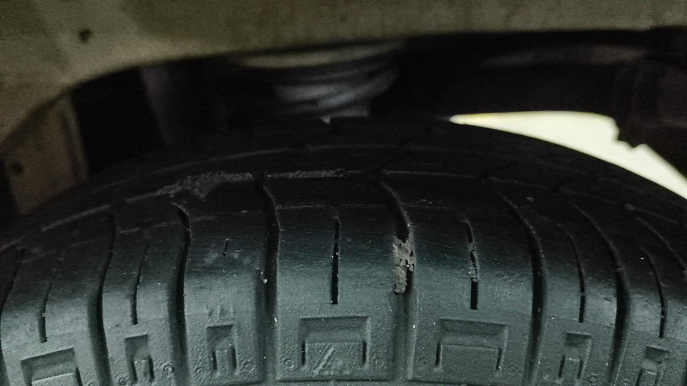 2017 Maruti Alto 800 VXI, Petrol, Manual, 28,856 km, Left Rear Tyre Tread
