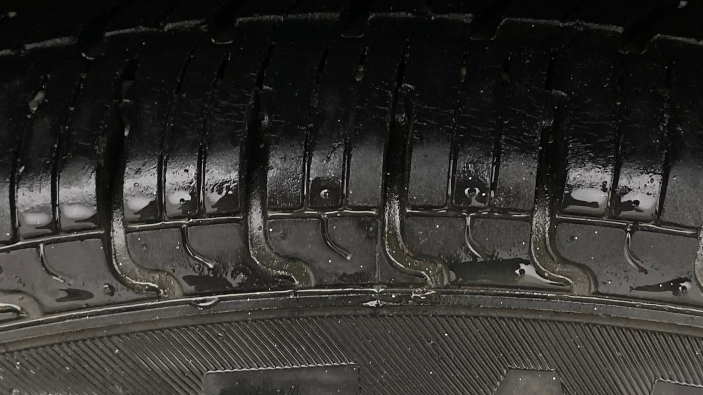 2019 Renault Kwid RXT 1.0 (O), Petrol, Manual, 48,707 km, Right Rear Tyre Tread