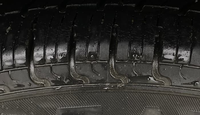 2019 Renault Kwid RXT 1.0 (O), Petrol, Manual, 48,707 km, Right Rear Tyre Tread