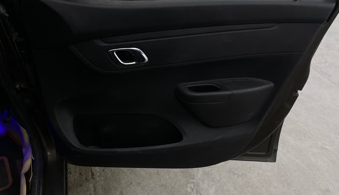 2019 Renault Kwid RXT 1.0 (O), Petrol, Manual, 48,707 km, Driver Side Door Panels Control
