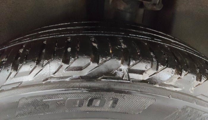 2019 Jeep Compass LIMITED PLUS DIESEL, Diesel, Manual, 88,507 km, Left Rear Tyre Tread