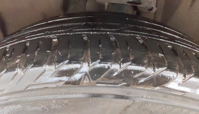 2019 Jeep Compass LIMITED PLUS DIESEL, Diesel, Manual, 88,507 km, Left Front Tyre Tread