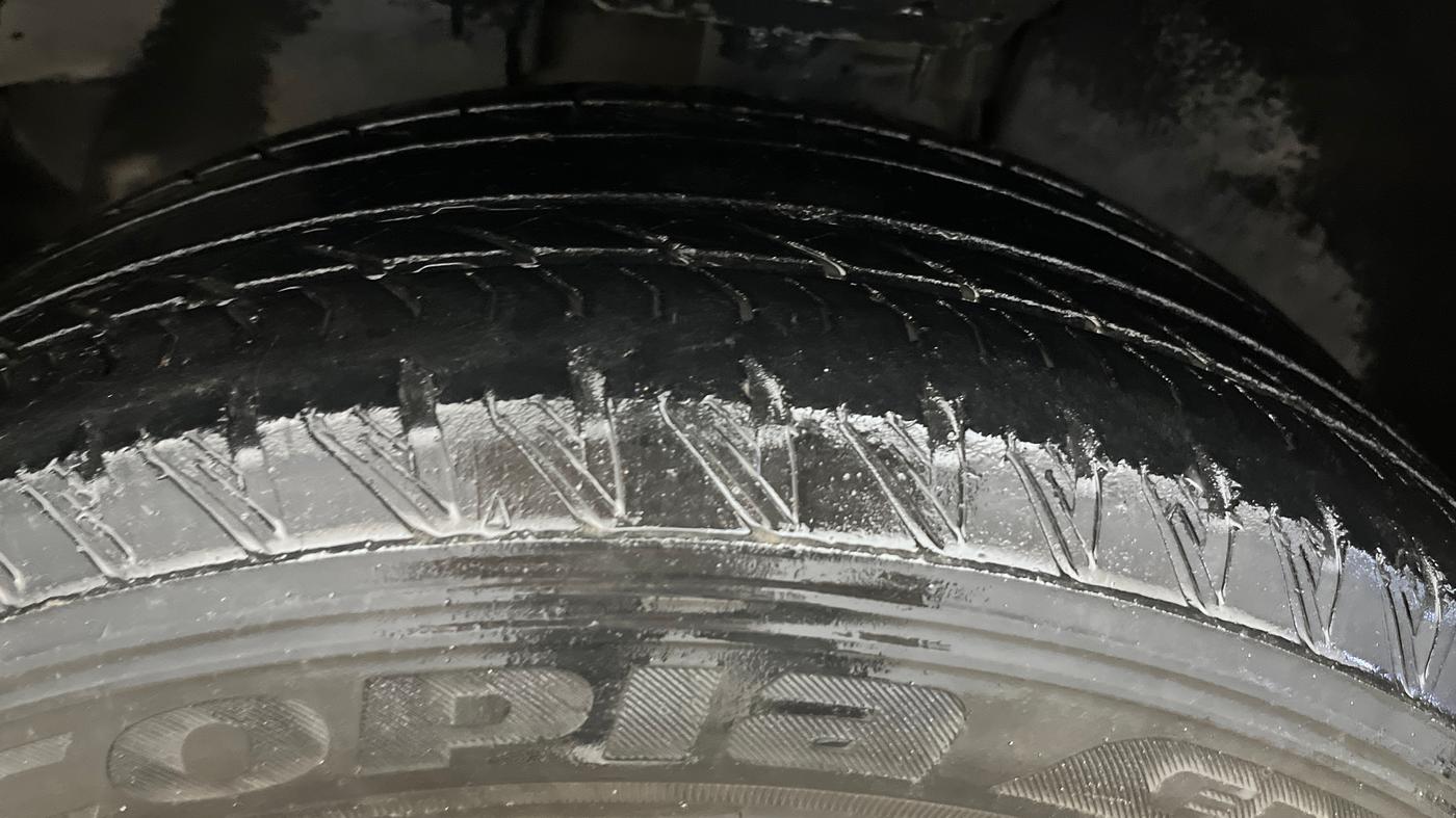 2021 Tata Safari XZA PLUS, Diesel, Automatic, 92,954 km, Left Front Tyre Tread
