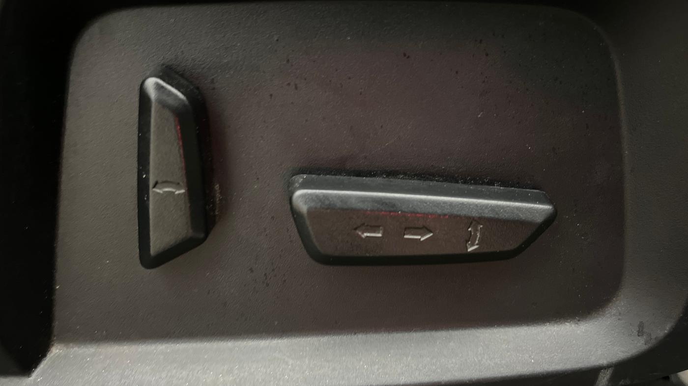 2021 Tata Safari XZA PLUS, Diesel, Automatic, 92,954 km, Driver Side Adjustment Panel