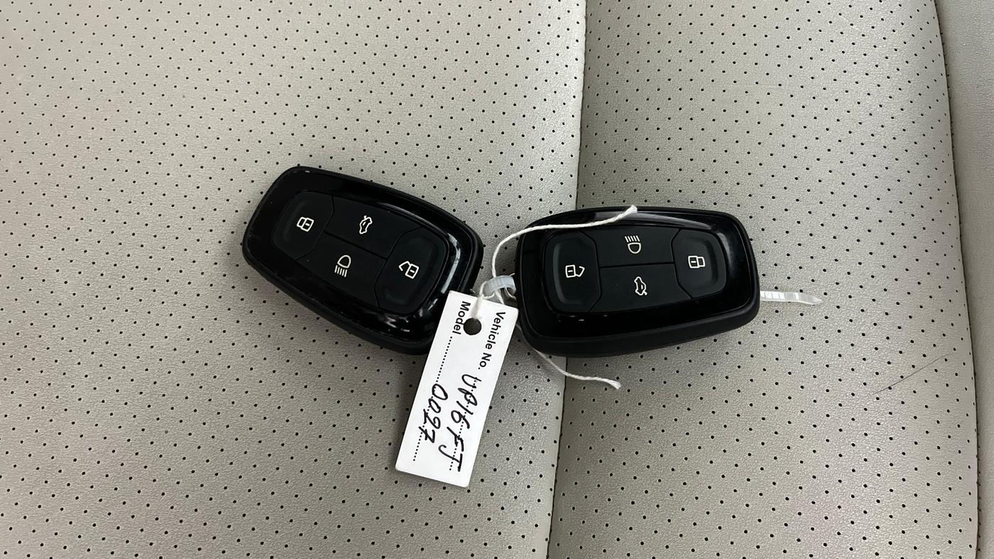 2021 Tata Safari XZA PLUS, Diesel, Automatic, 92,954 km, Key Close Up