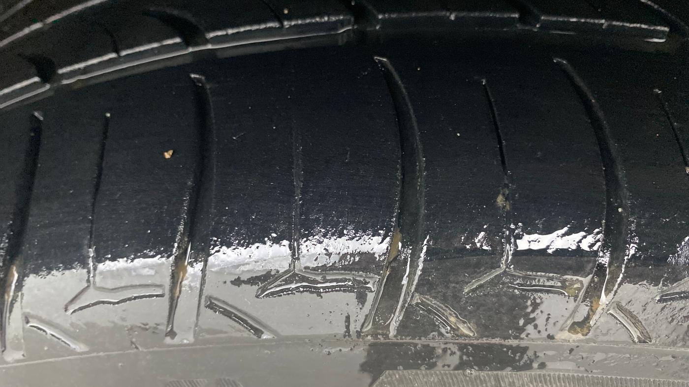 2022 Maruti Baleno ALPHA 1.2 AGS, Petrol, Automatic, 70,338 km, Right Front Tyre Tread
