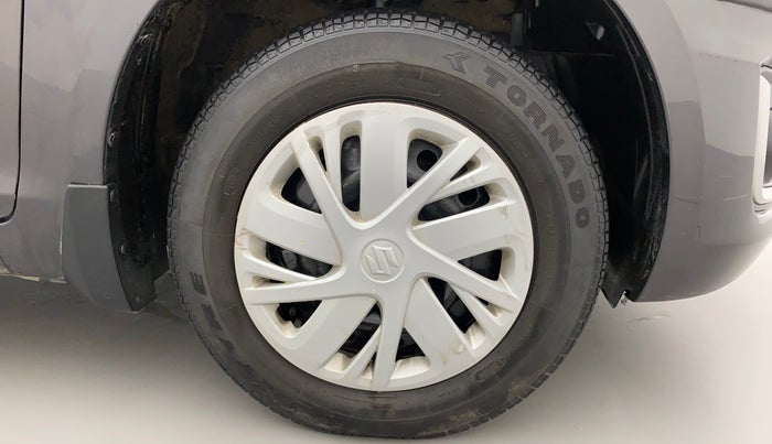 2016 Maruti Swift VXI, Petrol, Manual, 38,057 km, Right Front Wheel
