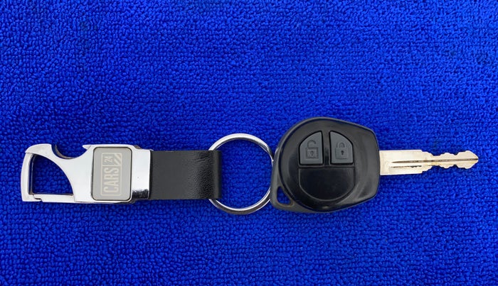 2016 Maruti Swift VXI, Petrol, Manual, 38,057 km, Key Close Up