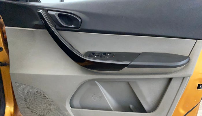 2017 Tata Tiago XM PETROL, Petrol, Manual, 82,601 km, Driver Side Door Panels Control