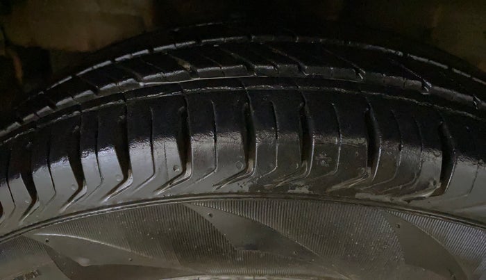 2017 Tata Tiago XM PETROL, Petrol, Manual, 82,601 km, Right Rear Tyre Tread