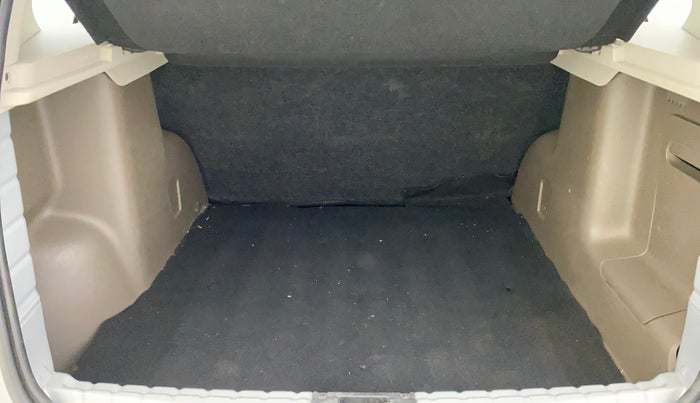 2018 Renault Duster RXS PETROL, Petrol, Manual, 50,745 km, Boot Inside