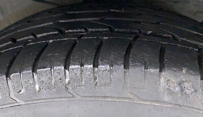 2016 Hyundai Creta SX PLUS AT 1.6 PETROL, Petrol, Automatic, 31,500 km, Right Front Tyre Tread