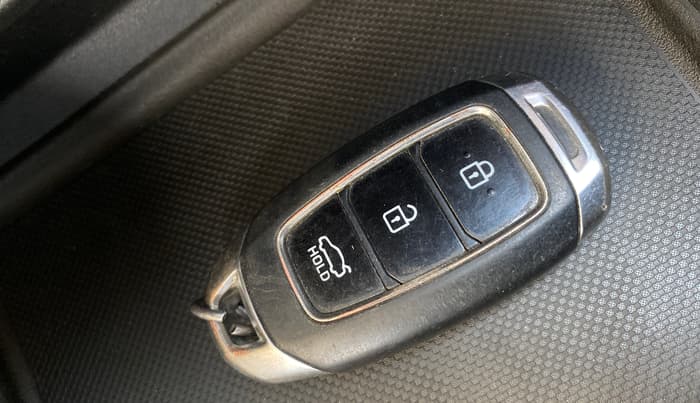 2018 Hyundai Verna 1.6 VTVT SX (O) AT, Petrol, Automatic, 71,791 km, Key Close Up