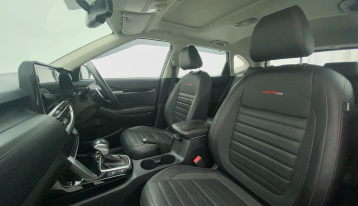 2021 KIA SELTOS GTX PLUS DCT 1.4 PETROL, Petrol, Automatic, 20,741 km, Right Side Front Door Cabin