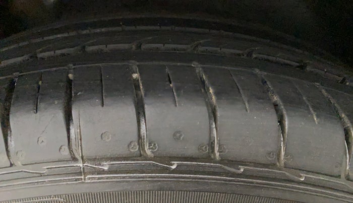 2021 KIA SELTOS GTX PLUS DCT 1.4 PETROL, Petrol, Automatic, 20,741 km, Left Front Tyre Tread