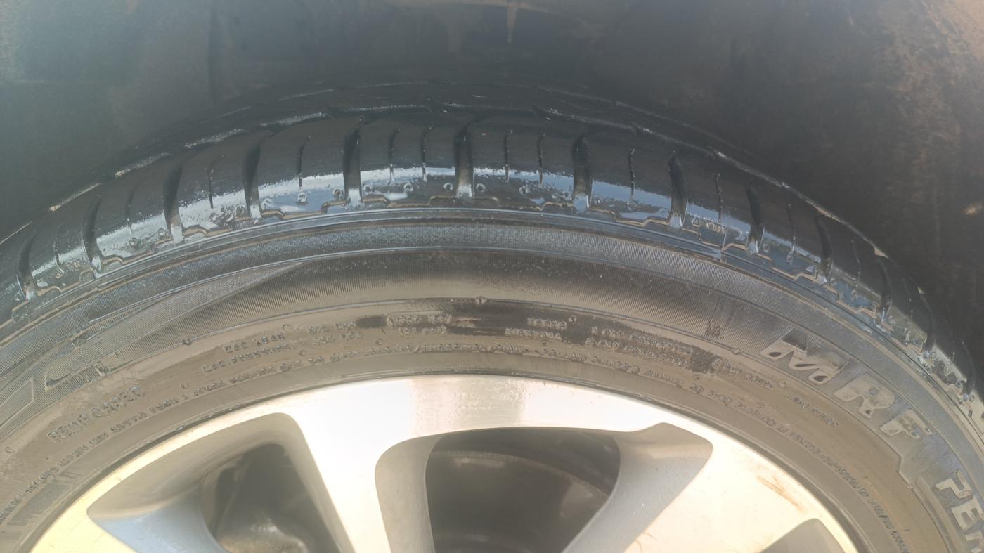 2015 Hyundai Elite i20 ASTA 1.2, Petrol, Manual, 50,385 km, Left Front Tyre Tread