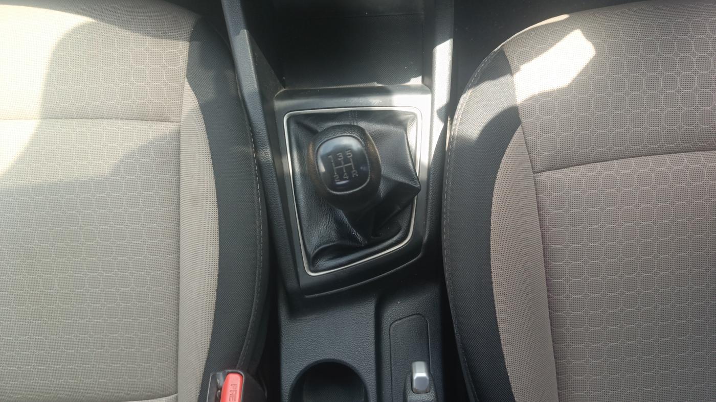2015 Hyundai Elite i20 ASTA 1.2, Petrol, Manual, 50,385 km, Gear Lever