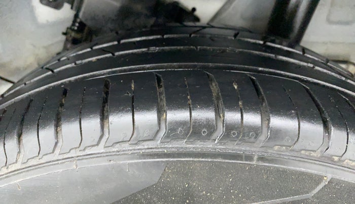 2019 Hyundai VENUE 1.0 TURBO GDI SX+ AT, Petrol, Automatic, 16,678 km, Left Rear Tyre Tread